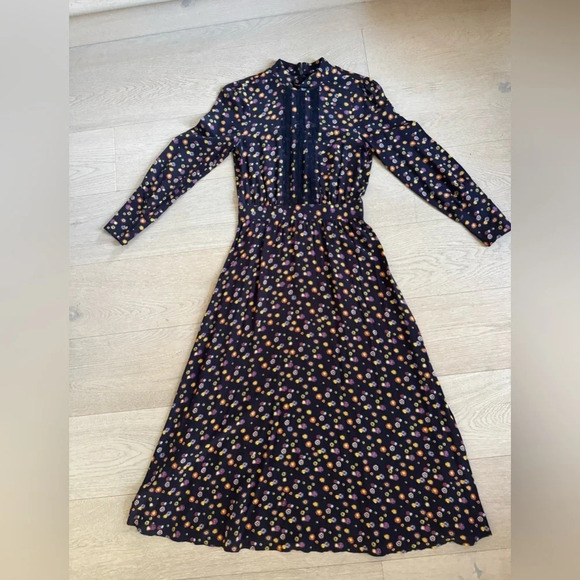 & OTHER STORIES
Dandelion Dress
Size 4 - Picture 10 of 12